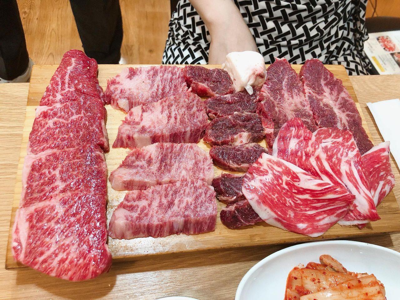 High Quality Korean Beef & Pork at Dongdaemun Meat Restaurant!